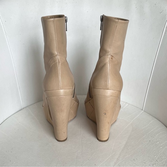 (˵༎ຶ 0 ༎ຶ˵) SOLD DEPOP
Ann Demeulemeester Peep Toe Platform Ankle Boots - Picture 8 of 17